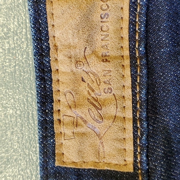 Levi's bold curve women's jean size 12/31  Great used condition Classic boot cut - Picture 7 of 9